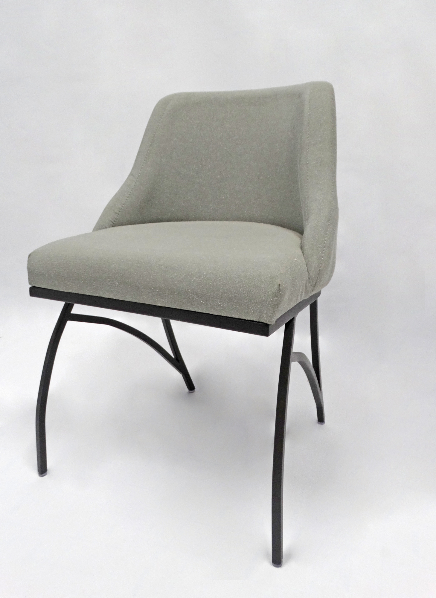 Cadeira Poltrona Frossione para Sala Quarto Recepção Descanso Mesa Decorativa em Metal Móveis Decoração 